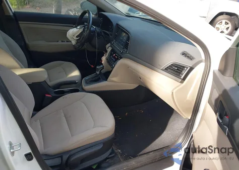 2018 Hyundai Elantra Value Edition из США, поврежденный, VIN 5NPD84LF1JH377457